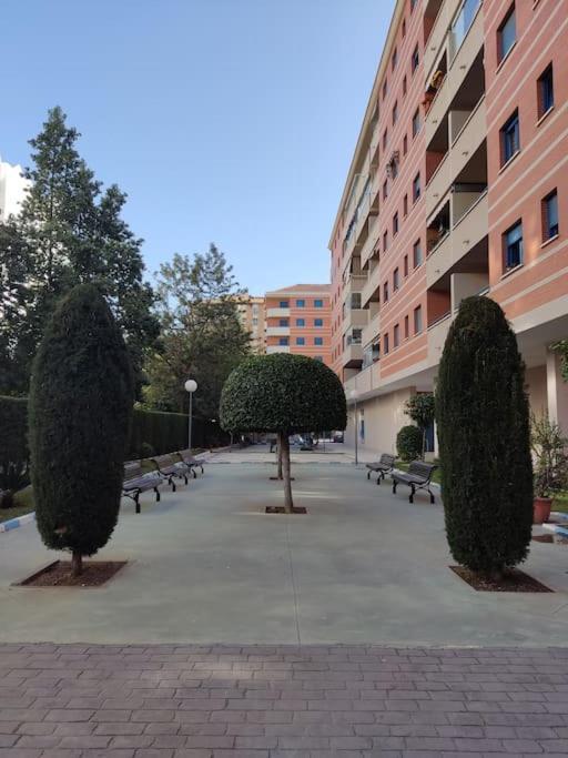 Apartamento Junto estación tren y la playa, GARAJE INCLUIDO Málaga Exterior foto