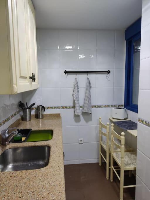 Apartamento Junto estación tren y la playa, GARAJE INCLUIDO Málaga Exterior foto