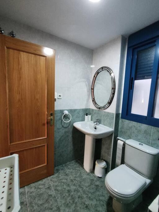 Apartamento Junto estación tren y la playa, GARAJE INCLUIDO Málaga Exterior foto
