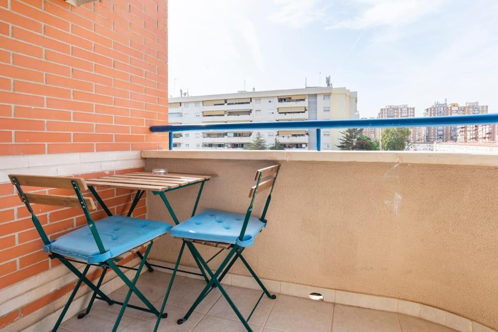 Apartamento Junto estación tren y la playa, GARAJE INCLUIDO Málaga Exterior foto