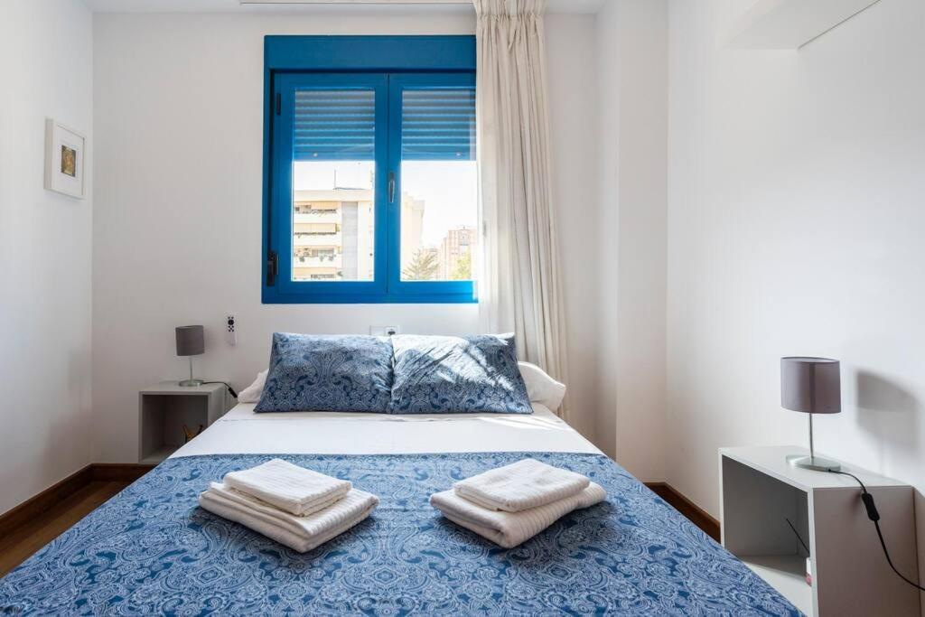 Apartamento Junto estación tren y la playa, GARAJE INCLUIDO Málaga Exterior foto